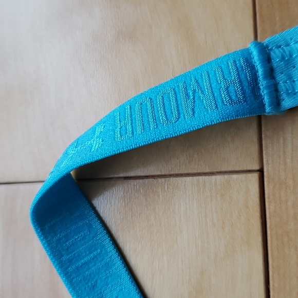 Under Armour Tank - Picture 6 of 9